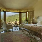 Otel Nabia 4*