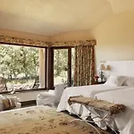Otel Nabia 4*