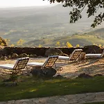 Otel Nabia 4*