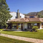Otel Nabia 4*