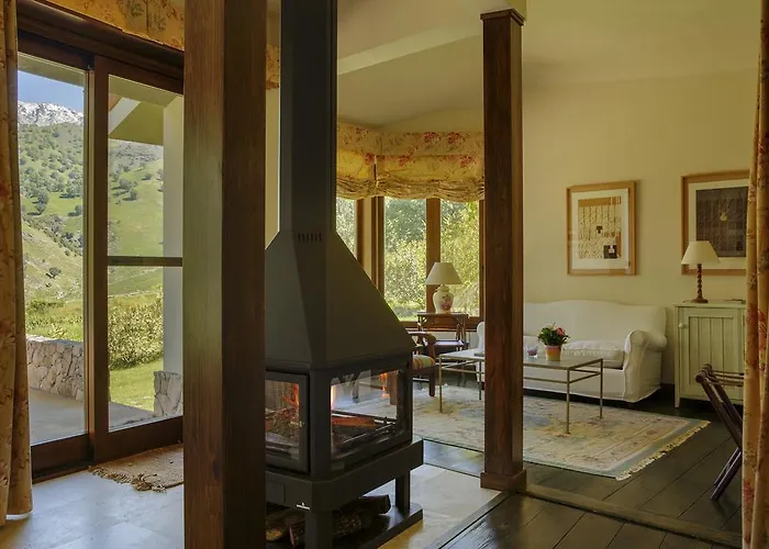 나비아 칸델레다