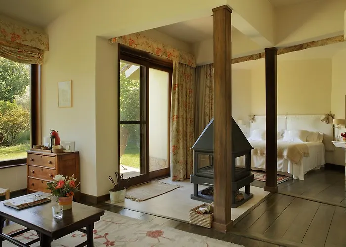 호텔 나비아 칸델레다