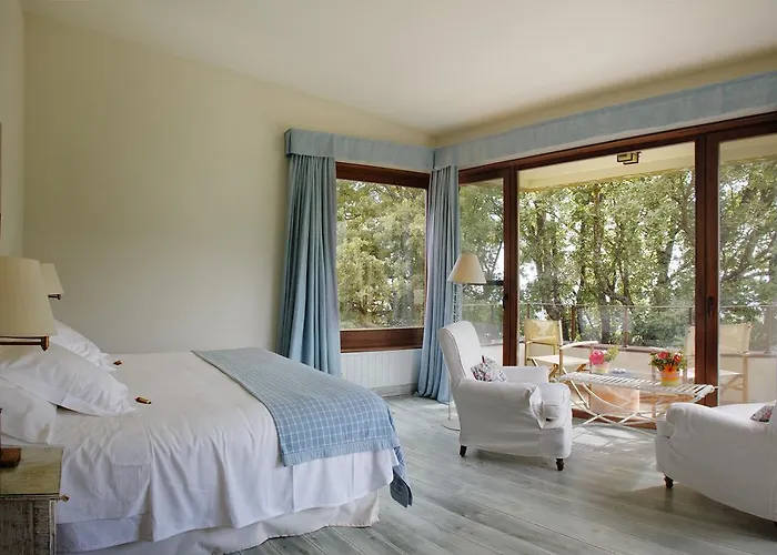 나비아 칸델레다