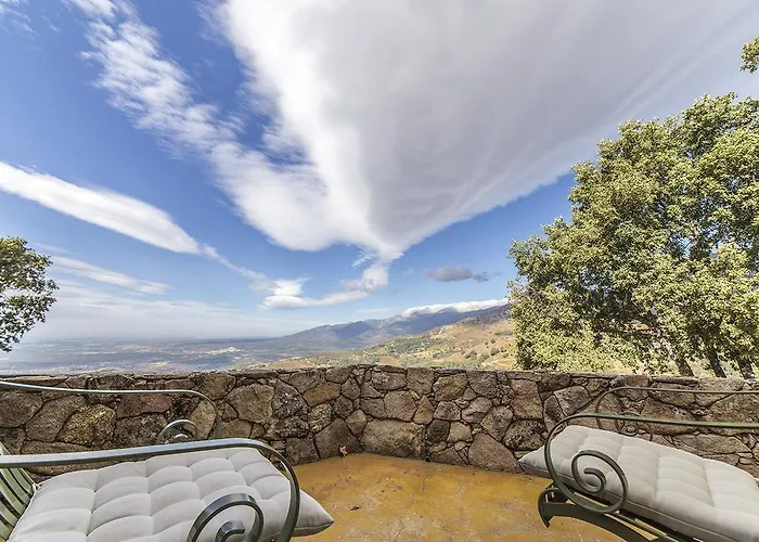 나비아 호텔 칸델레다